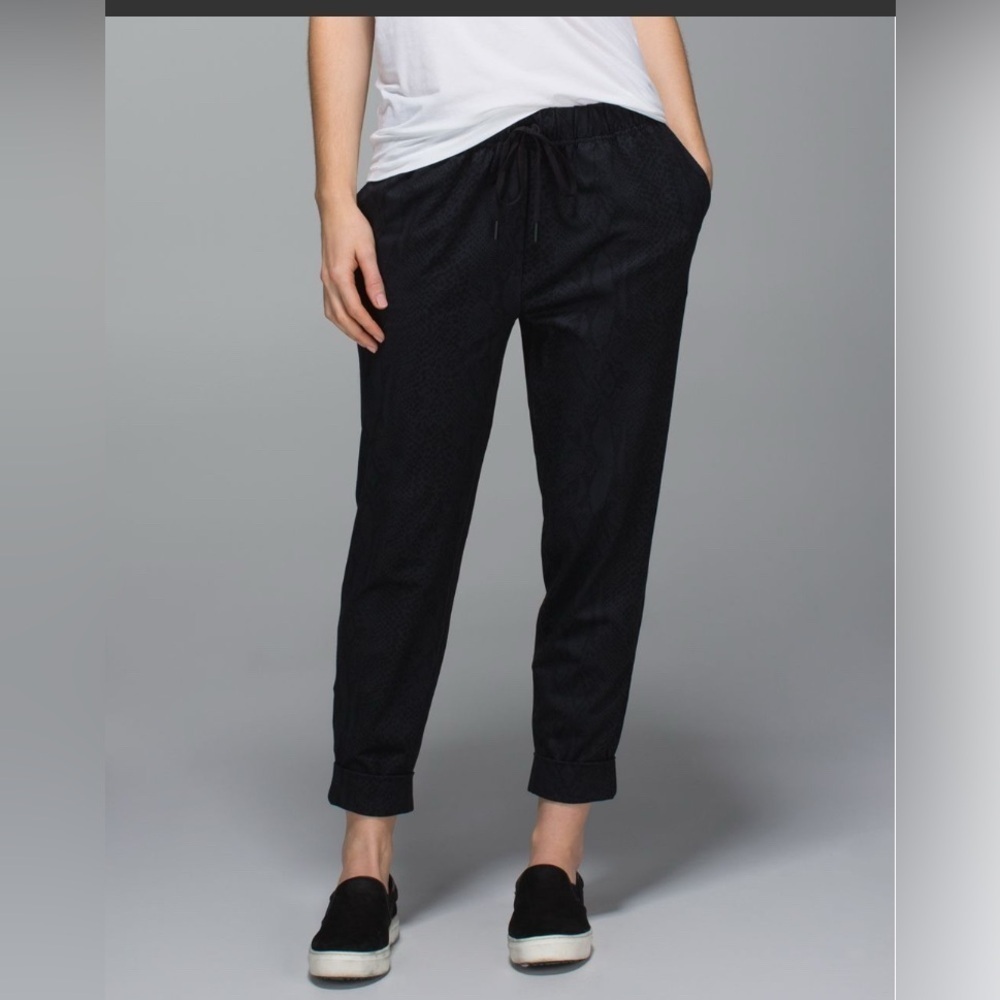 Lululemon Athletica Black Track Pants with Elastic Waistband - Picture 5 of 14